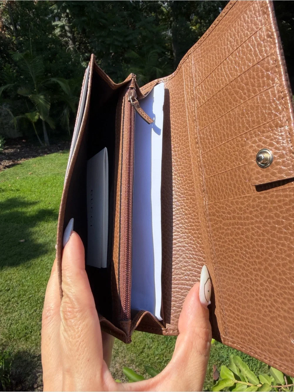 Gucci Beige and Brown GG Canvas Continental Wallet - Picture 4 of 9